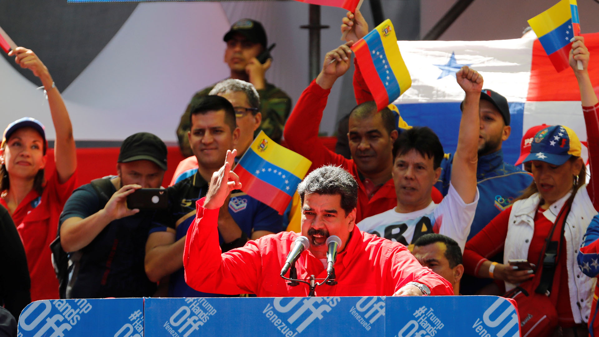 Nicolás Maduro se niega a abandonar el poder, aún cuando más de 50 países reconocieron a Juan Guaidó como presidente interino de Venezuela (Reuters)