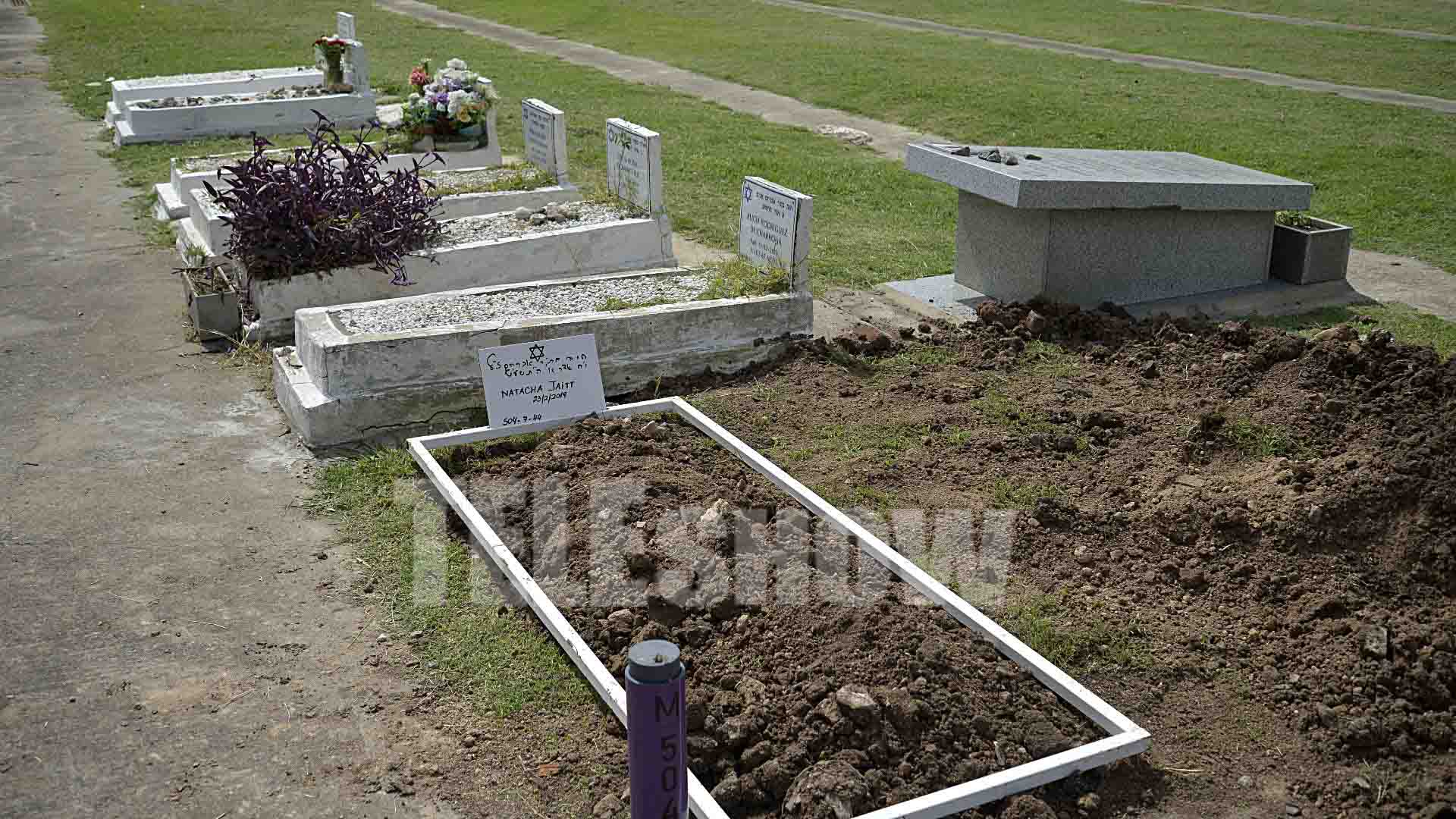 El entierro de Jaitt se realizó el domingo al mediodía en el Cementerio Israelita de La Tablada, en La Matanza (foto: Gustavo Gavotti)