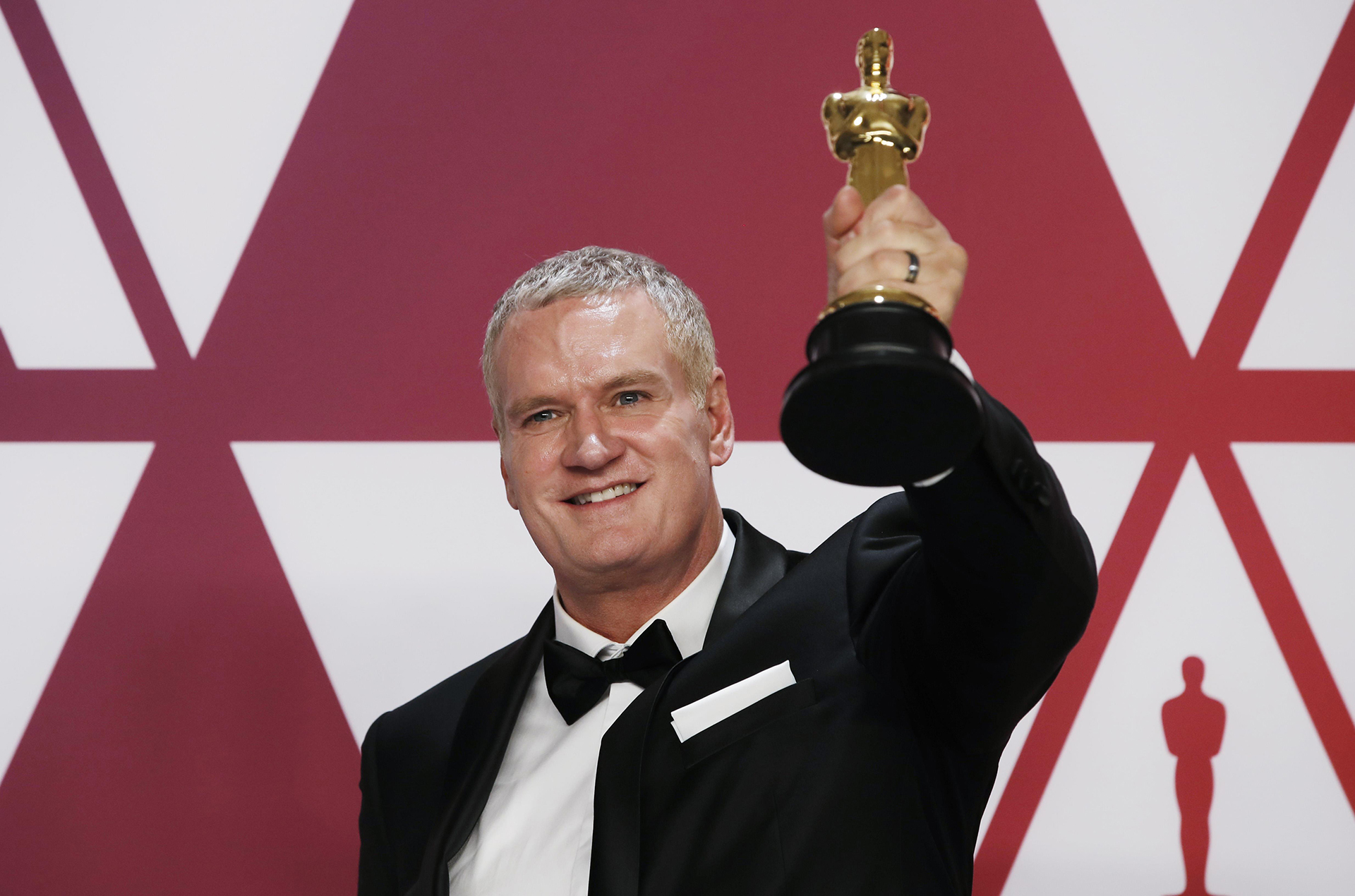 John Ottman, con la estatuilla a la mejor edición por “Bohemian Rhapsody” (REUTERS/Mike Segar)