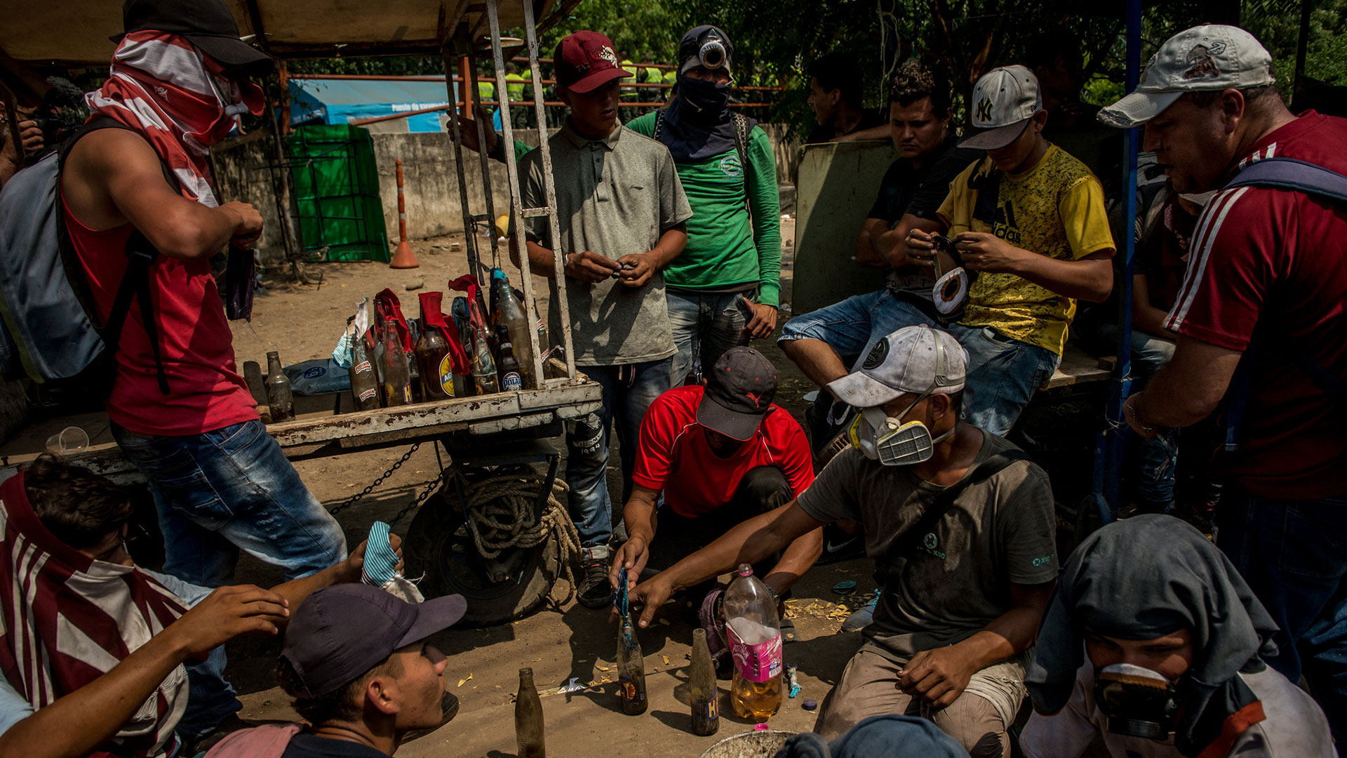 Al menos cinco civiles fueron asesinados (The New York Times)