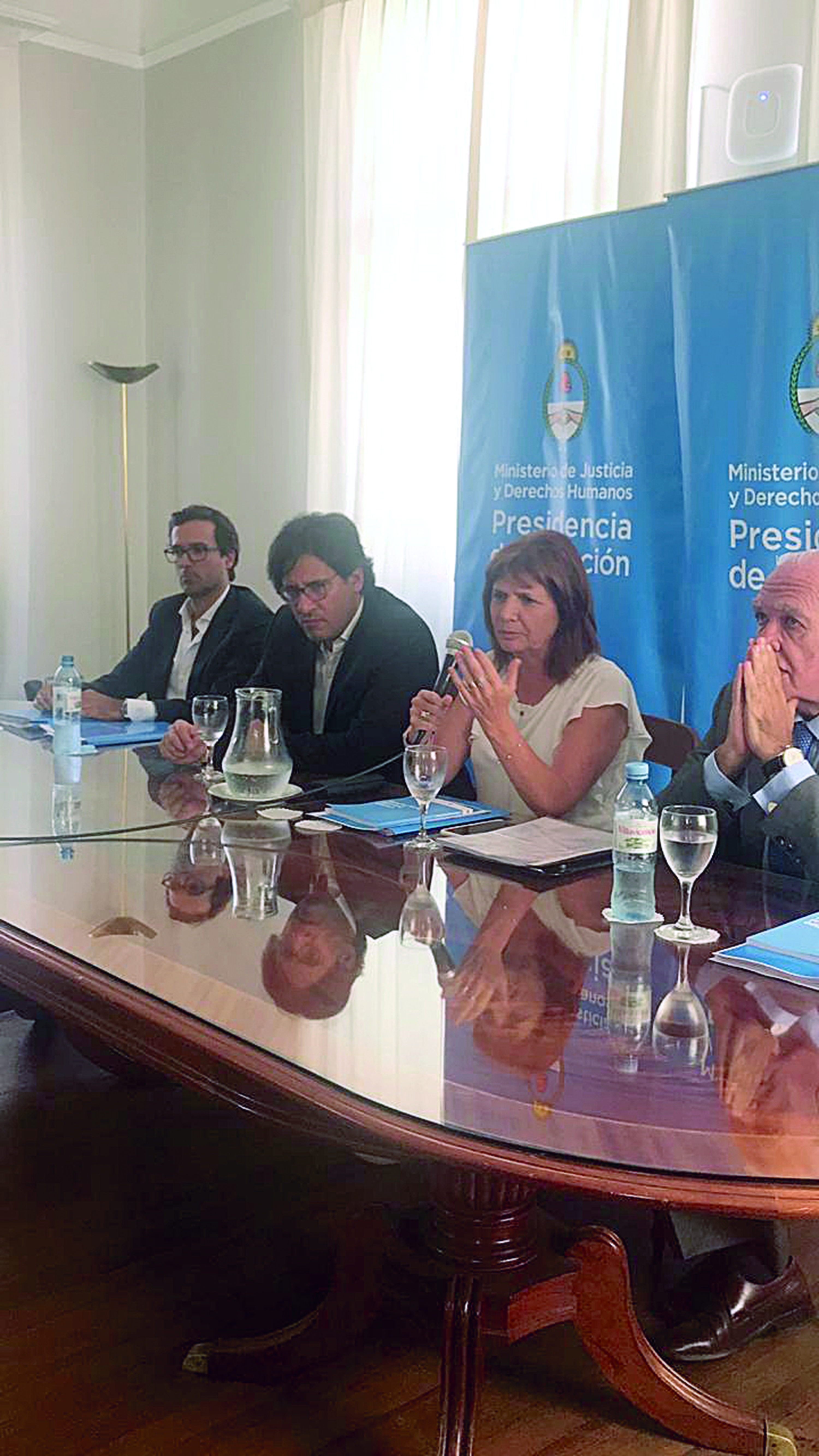 El anteproyecto de Ley Penal Juvenil fue presentado por Germán Garabato –ministro de Justicia y Derechos Humanos– y Patricia Bullrich –ministra de Seguridad–.