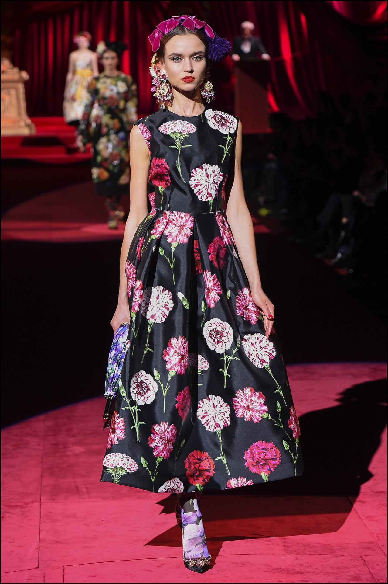 Vestidos acampados con estampas florales.
