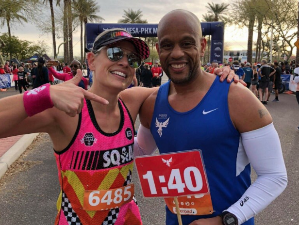Kyrsten Sinema integra el asesor de Women For Tri, para aumentar la participación femenina en las competencias de tritalones (Twitter/@kyrstensinema)
