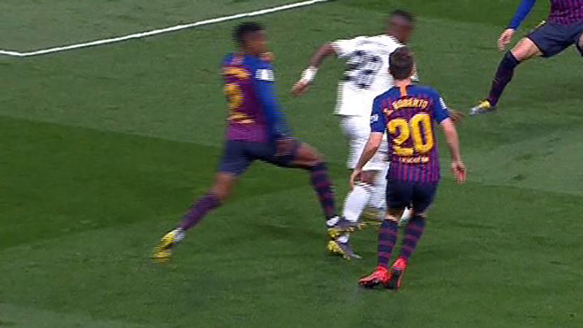 El pisotón de Nelson Semedo sobre Vinicius Junior