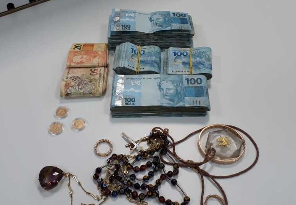 Lucio Rueda fue capturado con dinero en efectivo. (Policía Federal)