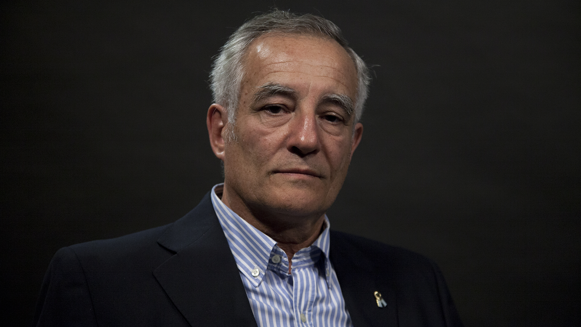 “Para mí será un honor devolver el casco a la familia del soldado inglés” (Santiago Saferstein)