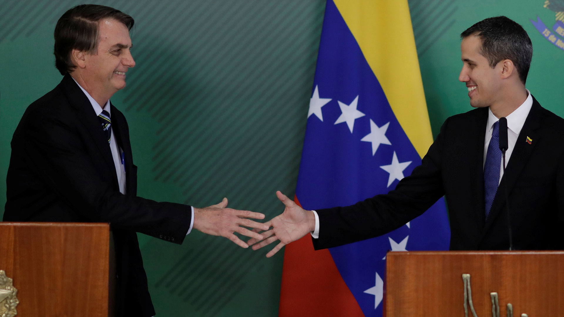 Bolsonaro recibió a Guaidó, a quien reconoce presidente legítimo de Venezuela, en Brasilia (Reuters)