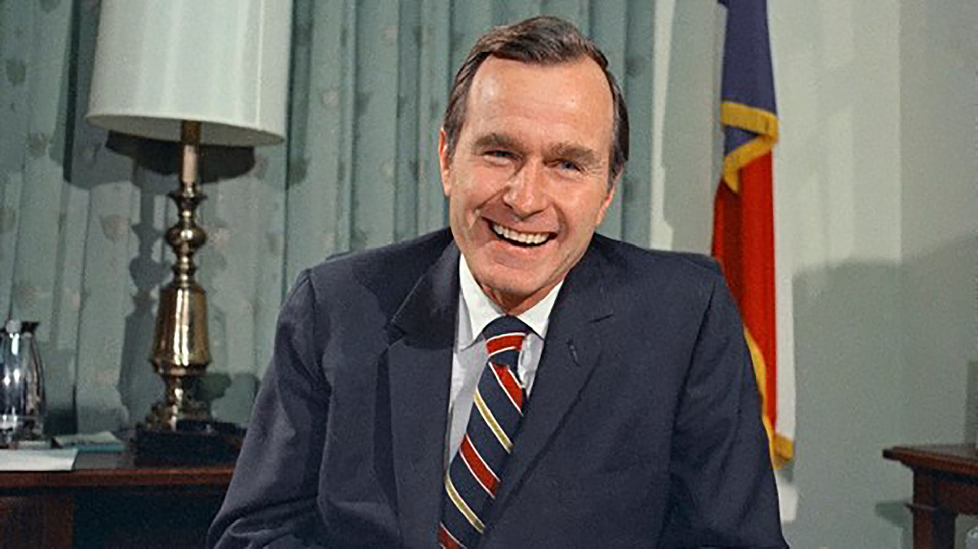 George H. W. Bush, expresidente de Estados Unidos, fue quien frenó la tregua que pretendía hacer Pablo Escobar con el gobierno colombiano.
