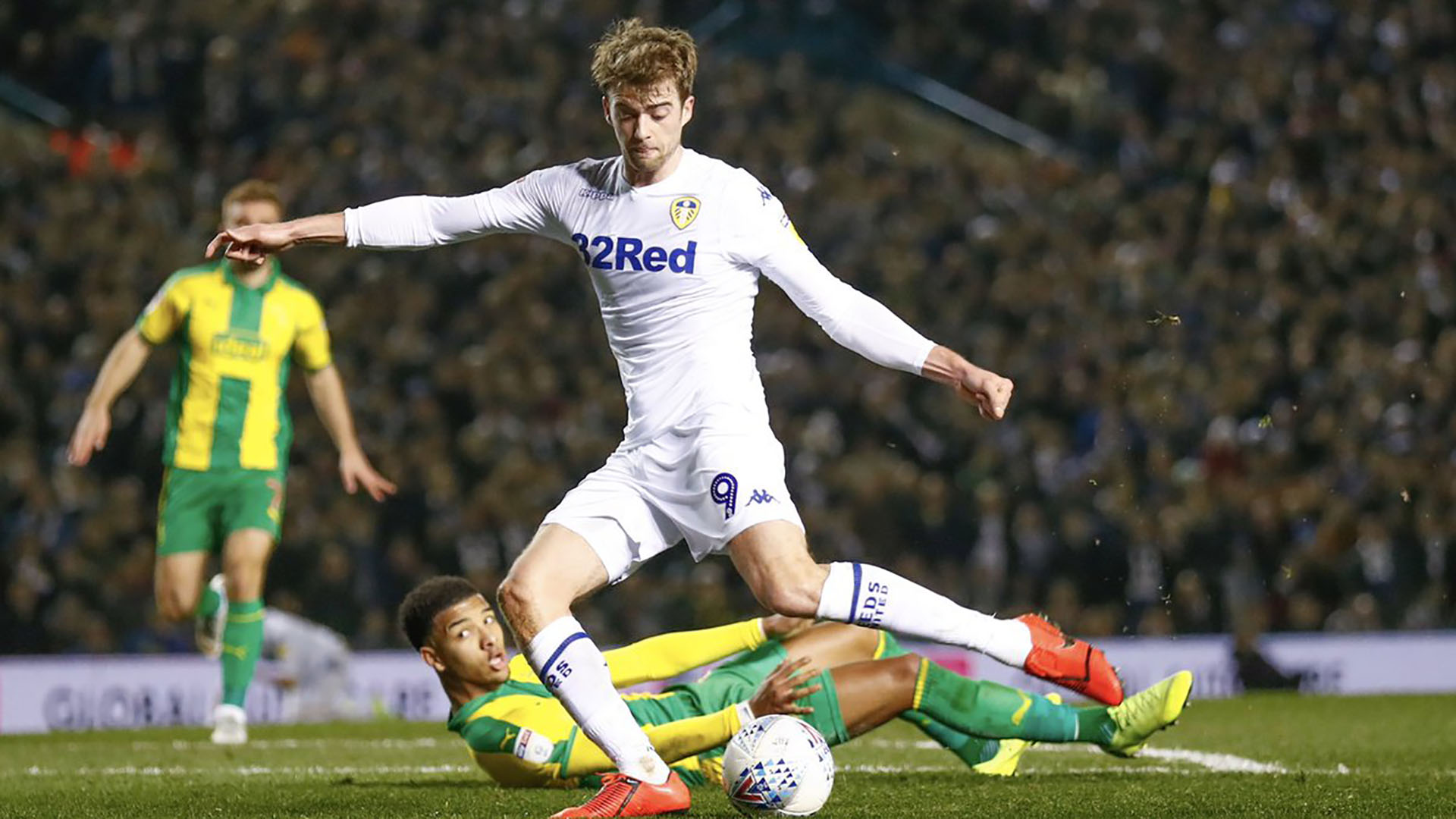 Los goles los anotaron Hernández, Bamford en dos ocasiones y Alioski(@LUFC)