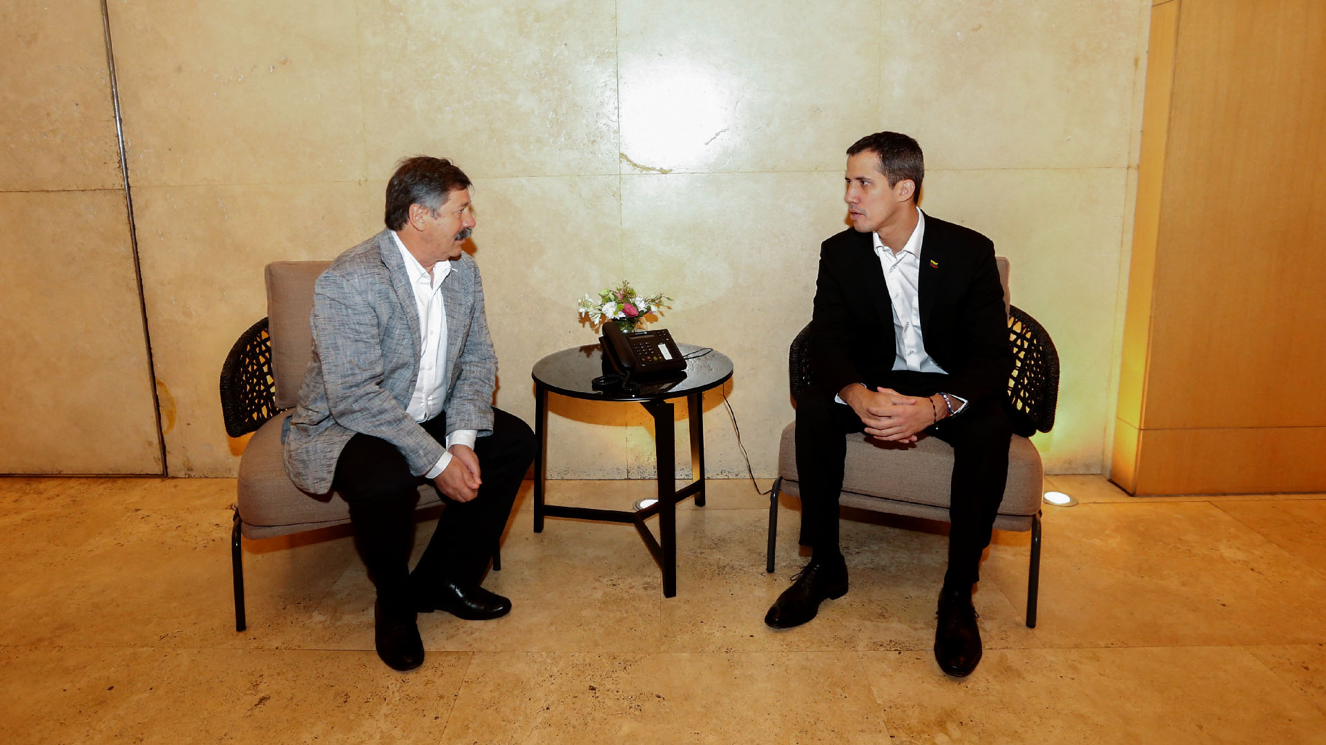 Juan Guaidó con Infobae (Nicolás Aboaf)