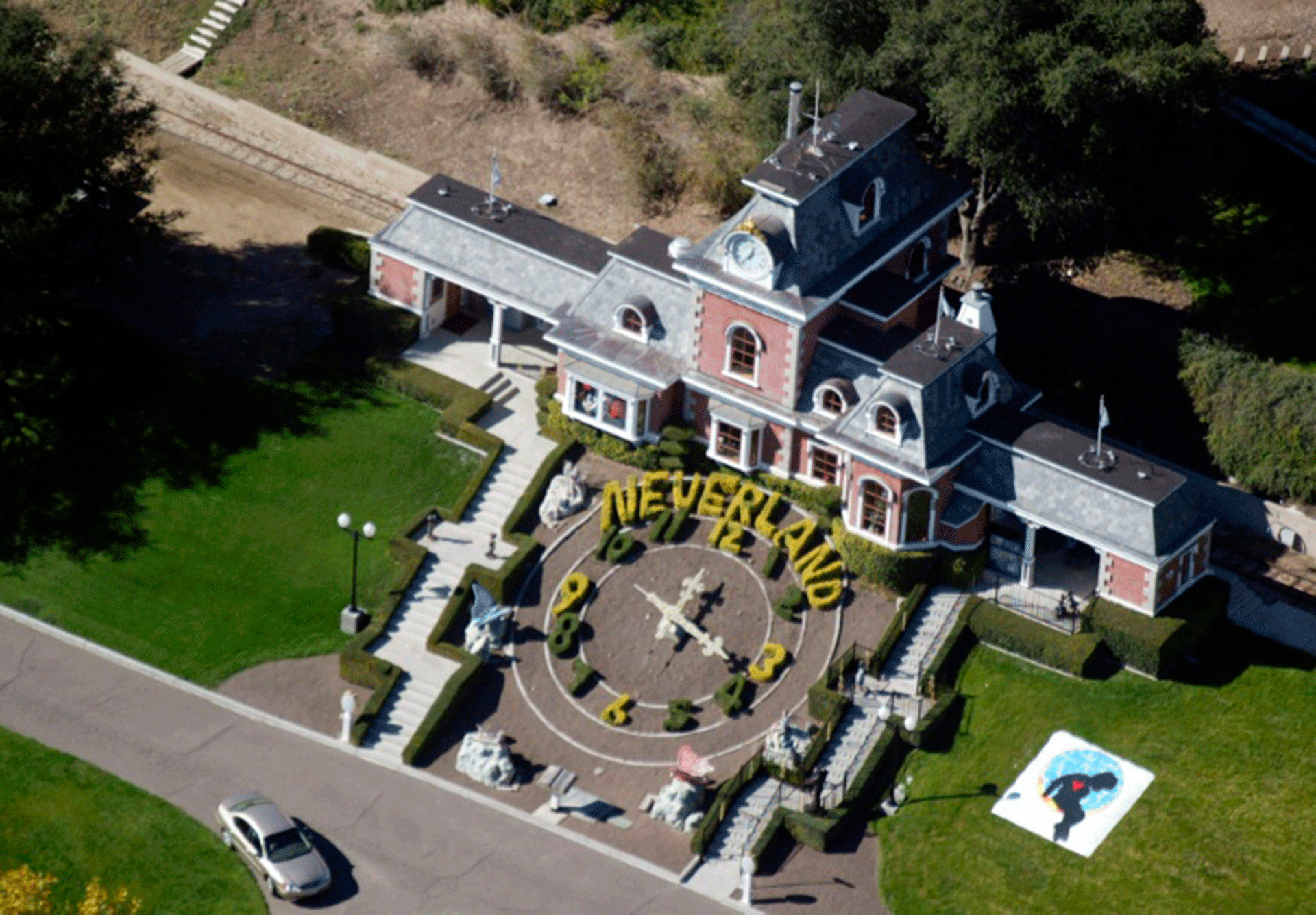 El rancho Neverland de Jackson en California, escenario de los supuestos abusos, vuelve a estar a la venta por 31 millones de dólares, 70% menos que hace cuatro años (GETTY IMAGES NORTH AMERICA/AFP/Archivos – FRAZER HARRISON)