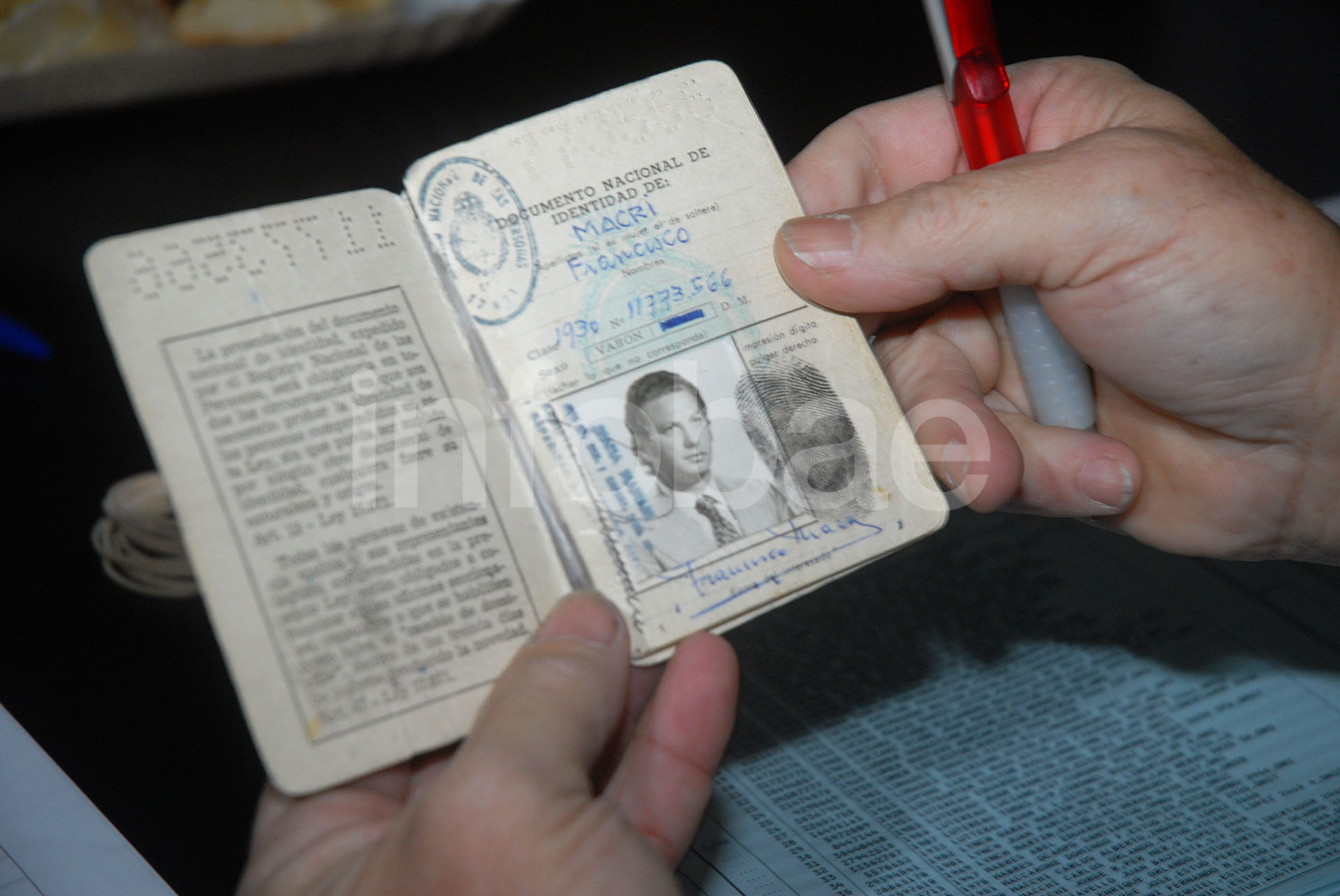 El documento argentino de Franco Macri revela que su nombre de nacimiento era Francisco (Enrique García Medina)