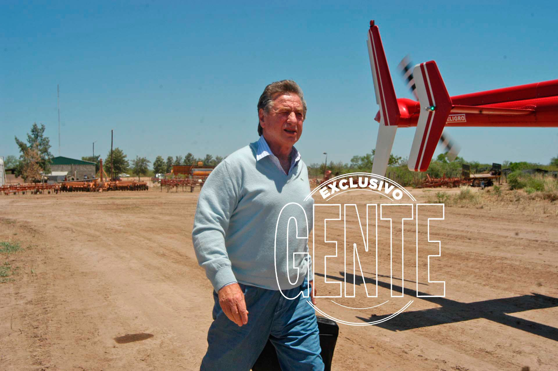Franco Macri camino al helicóptero que lo trasladó a su campo El Yuto. Foto: Enrique García Medina/GENTE
