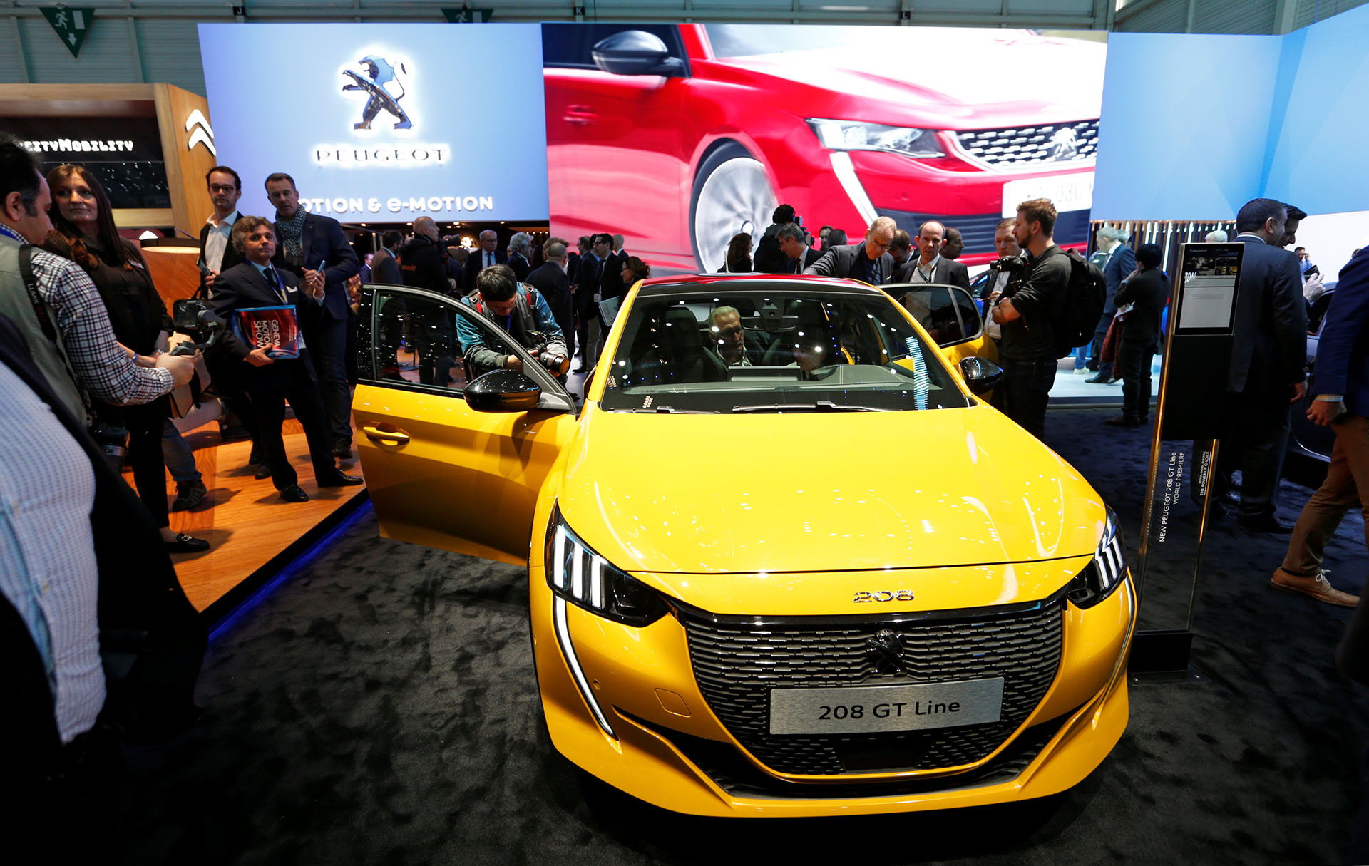 Con llantas de aleación específicas y un color de carrocería exclusivo, fue presentado el Peugeot 208 GT, la segunda generación del 208
