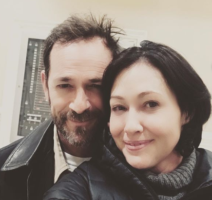 Luke Perry y Doherty en una foto que se tomaron recientemente (Foto: theshando)