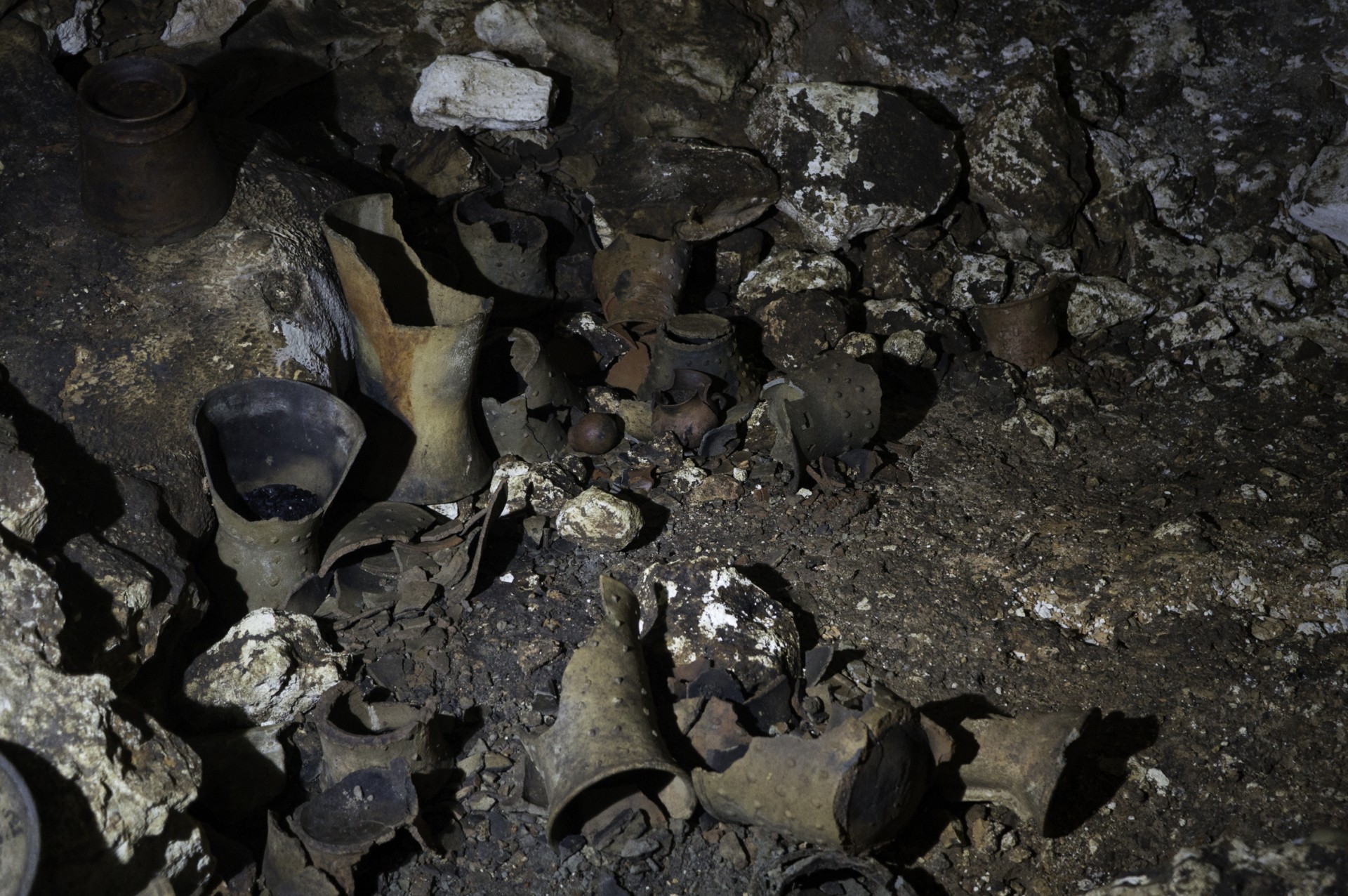 La cueva del dios jaguar, Balamkú, ubicada a 2,7 kilómetros al este del Templo de Kukulkán (Foto: Karla Ortega)