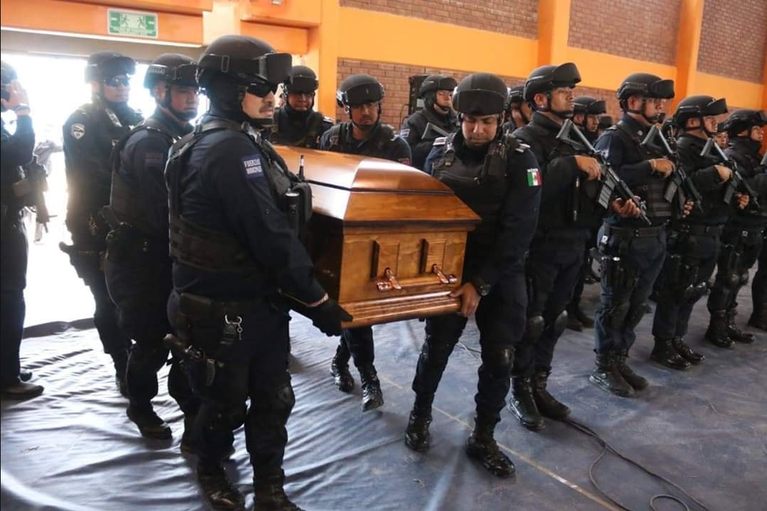 Sus compañeros hicieron en sensible homenaje Foto: (Facebook D.S.P.M Chihuahua)