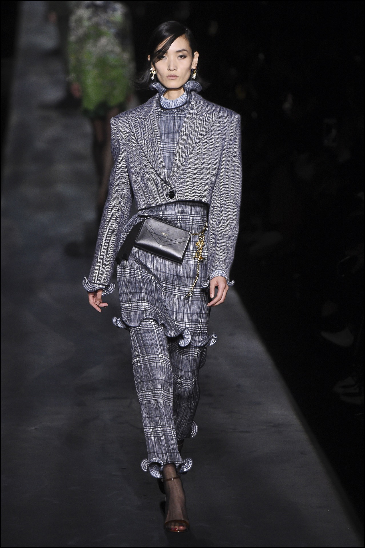 Sastrería en versión Givenchy.