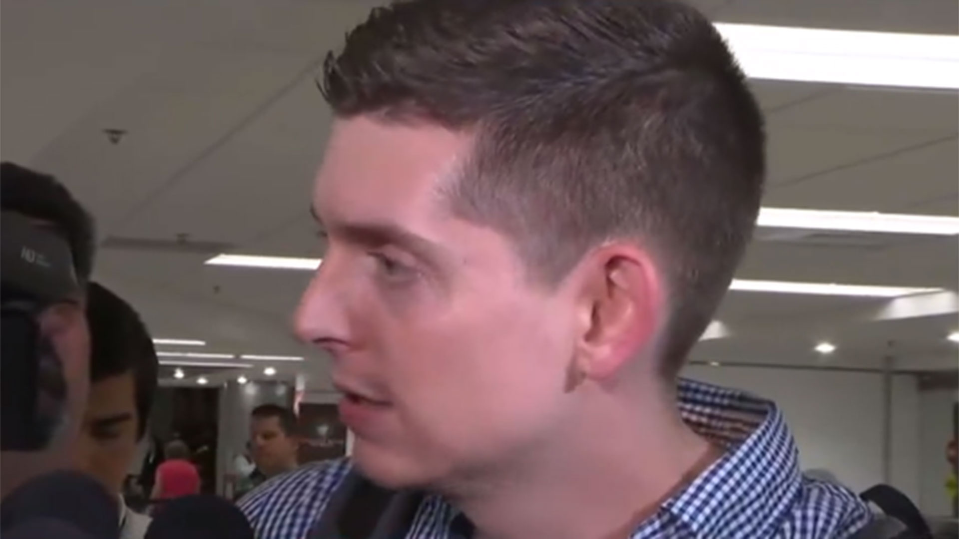 Cody Weddle, ya en el Aeropuerto de Miami luego de ser deportado por el régimen de Maduro