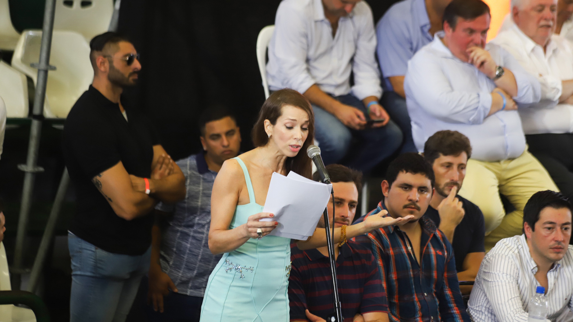 Onetto leyó el poema “Volveré y seré millones” (foto: Matías Baglietto)