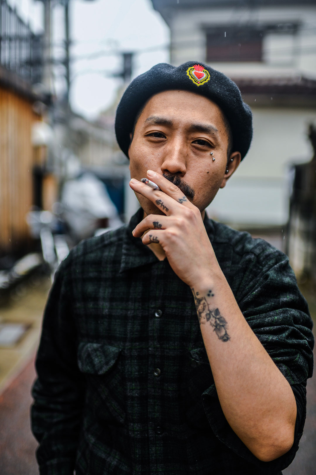 Night tha Funksta, un artista de Osaka, Japón. La subcultura chicana de Los Ángeles se ha extendido a Japón. ¿Es apropiación cultural? (The New York Times)