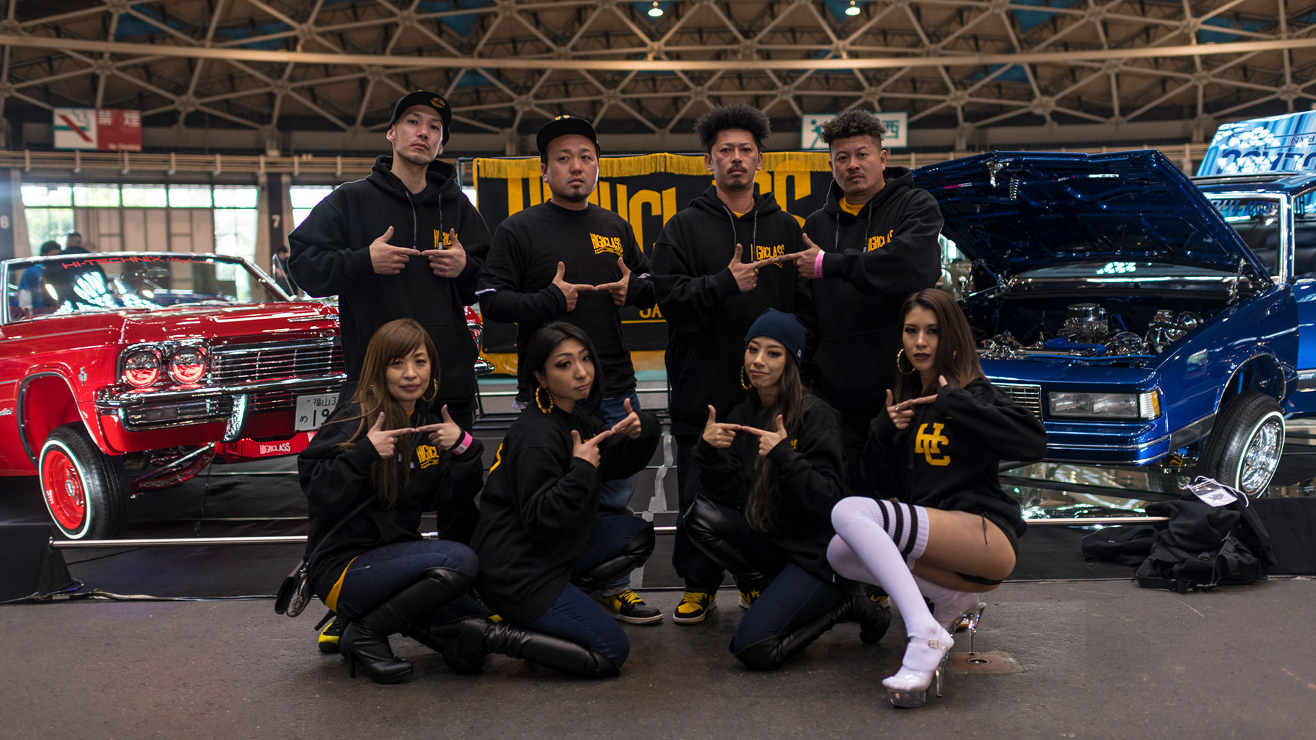 Los miembros del club de autos Highclass posan para una fotografía en Nagoya (The New York Times)