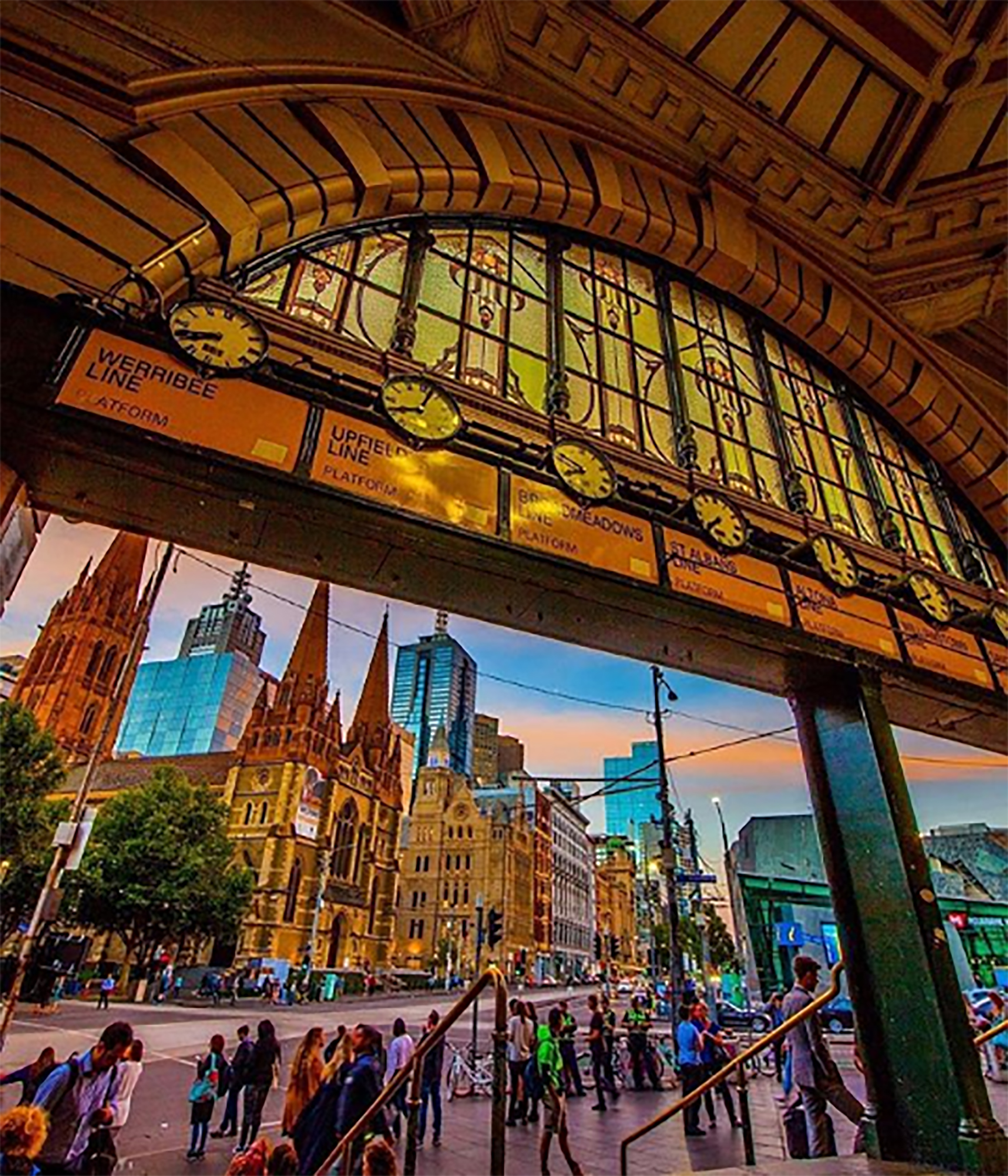 Vibrante e imponente, Melbourne recibe a decenas de turistas a diario(@Visitmelbourne)