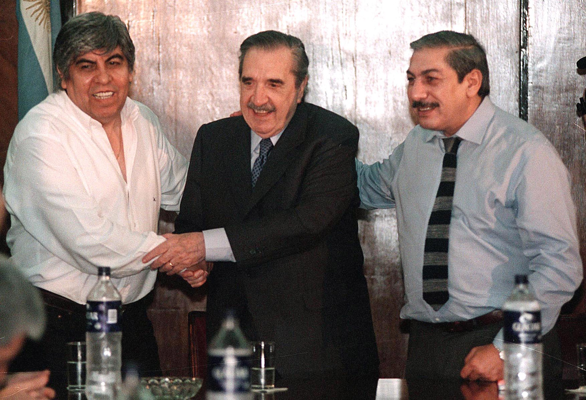 Ya como senador electo, Alfonsín se reunió con Hugo Moyano y Adolfo Daer en la sede de la CGT