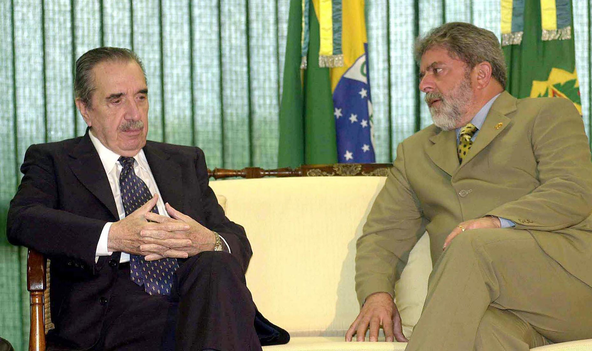 Junto al ex presidente de Brasil, Luiz Inacio Lula da Silva, el 2 de abril de 2003, durante un encuentro en el Palacio de Planalto en Brasilia, Brasil