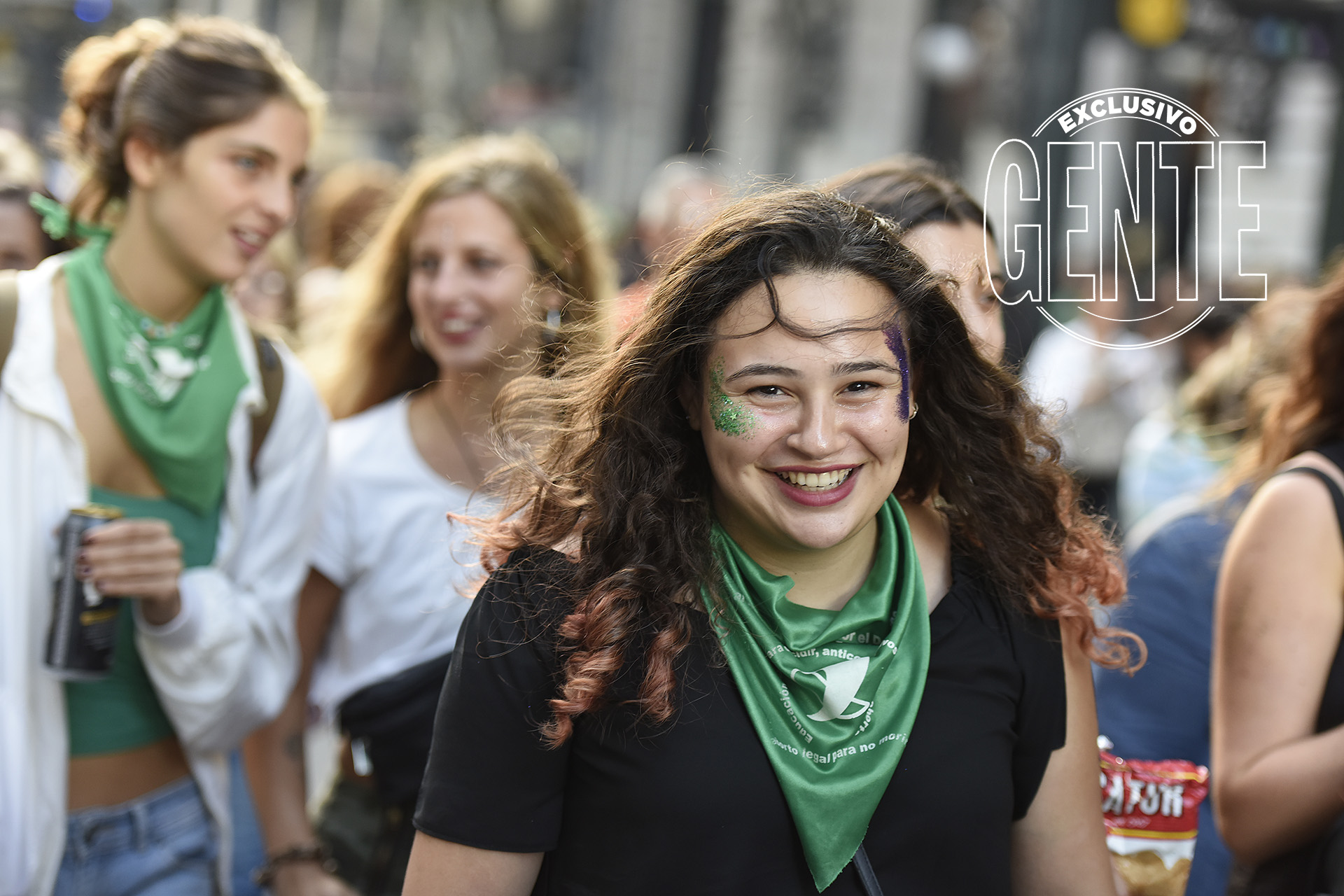 Microcentro porteño: la revolución de las hijas y su reclamo por el Aborto Legal.