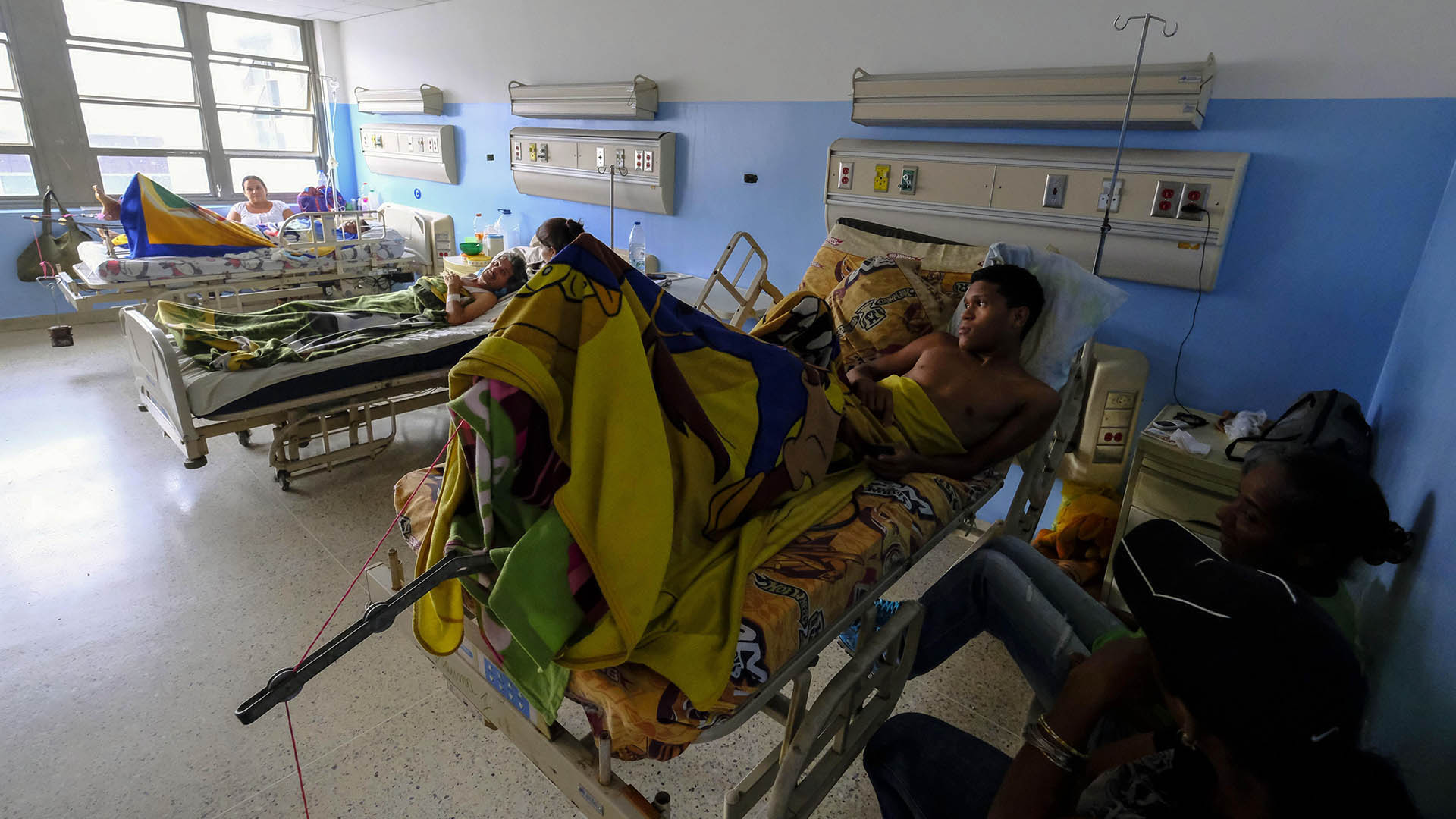 Pacientes en el hospital Miguel Pérez Carreño, en Caracas, el 8 de marzo de 2019 (AFP)