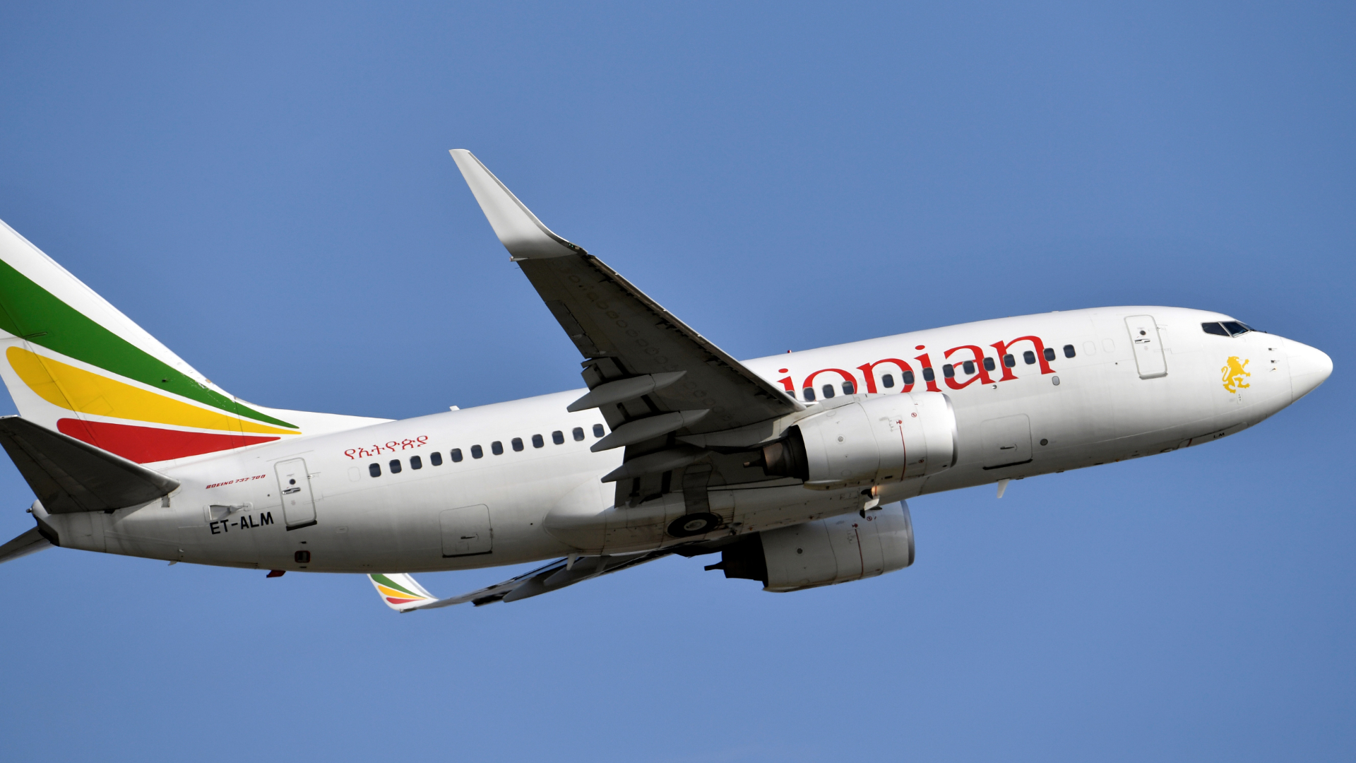 Un Boeing 737-700 de la aerolínea Ethiopian Airlines (AFP)