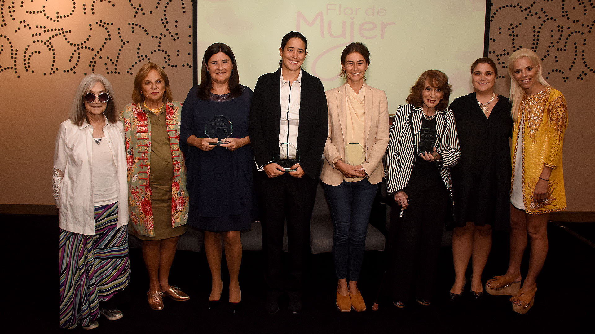Esta es la sexta edición del Premio Flor de Mujer que distingue aquellas personalidades que su motivación es la solidaridad y de esta manera buscan contribuir en la construcción de un país mejor