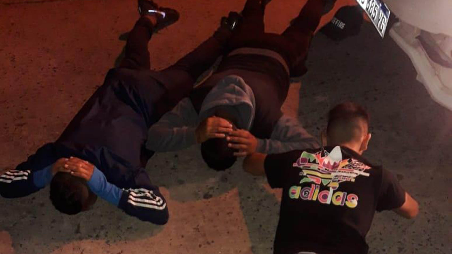 Son investigados por 12 robos de autos a mano armada, todos en el barrio de Tolosa