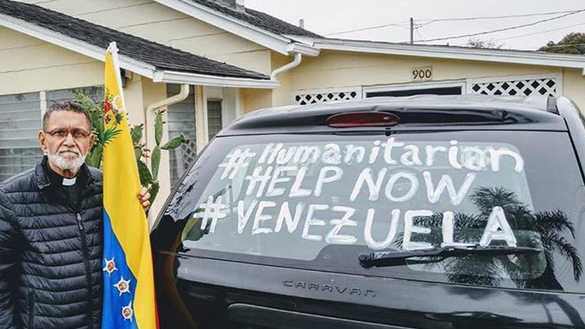 El sacerdote mantiene su lucha desde los EEUU