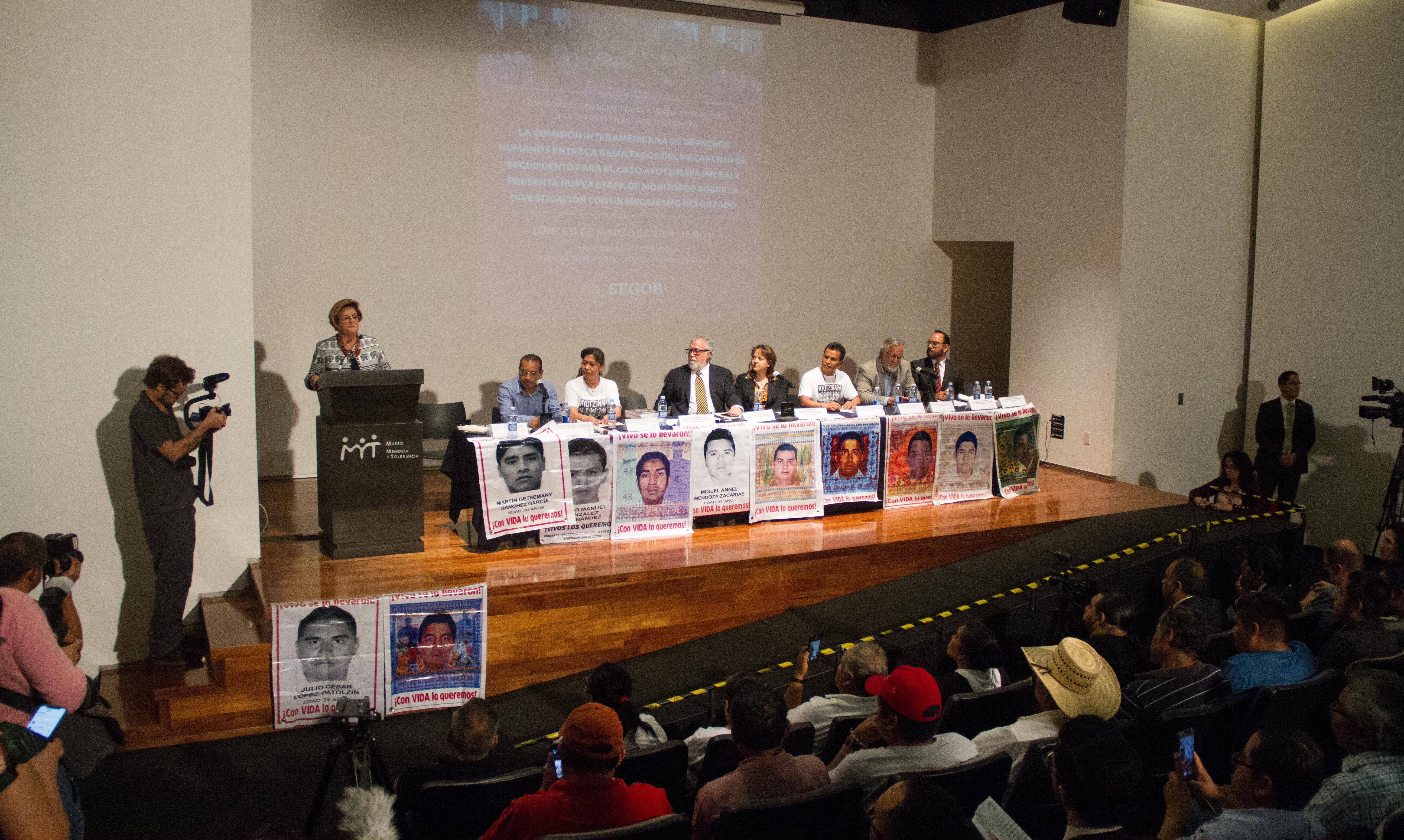Presentación del informe de la CIDH sobre el Caso Ayotzinapa (Foto: Victoria Valitierra /CUARTOSCURO)