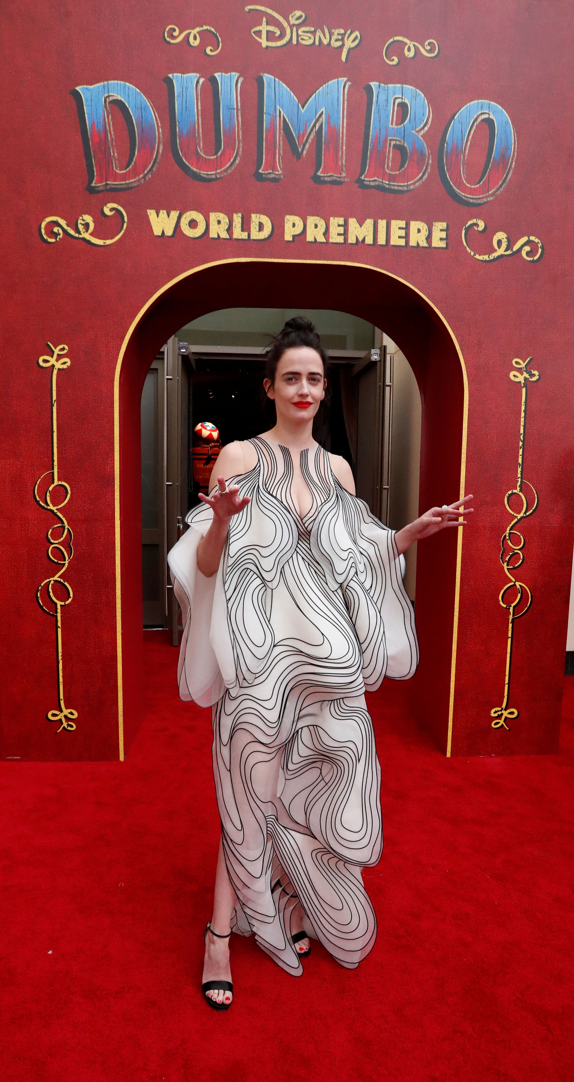 Eva Green con un espectacular diseño de autor de Iris Van Herpen