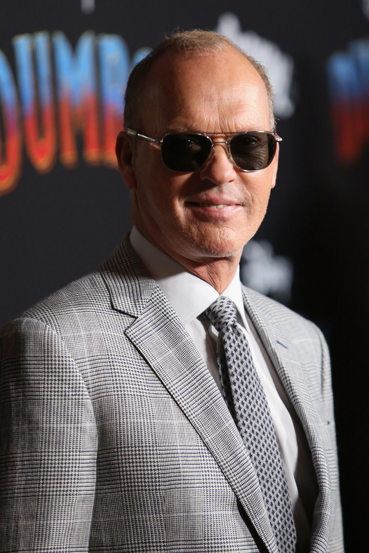 Michael Keaton, a cargo del persuasivo empresario V.A. Vandevere.