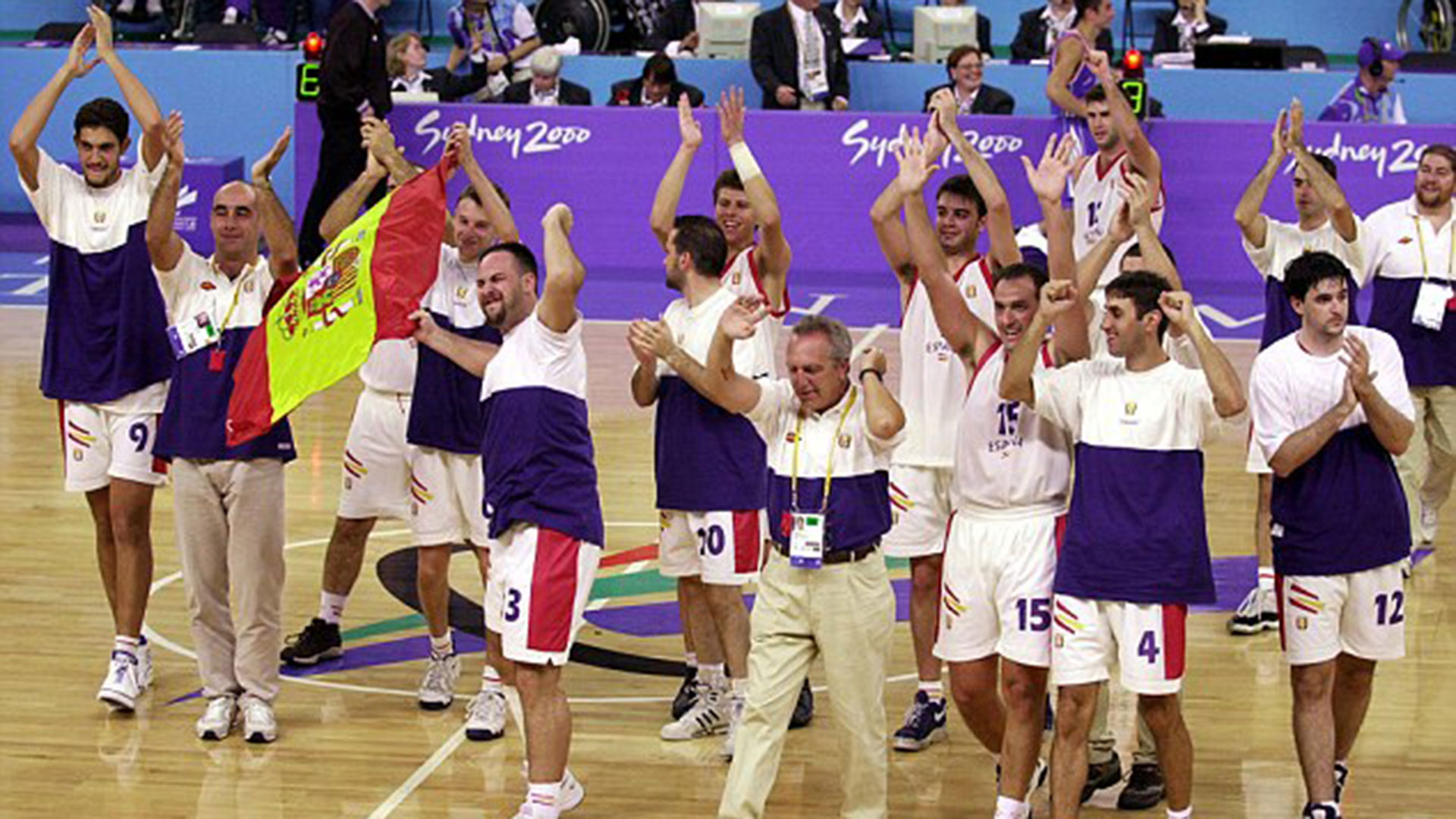 El equipo de basquet español en los Juegos Paralímpicos de Sidney 2000 (AP)