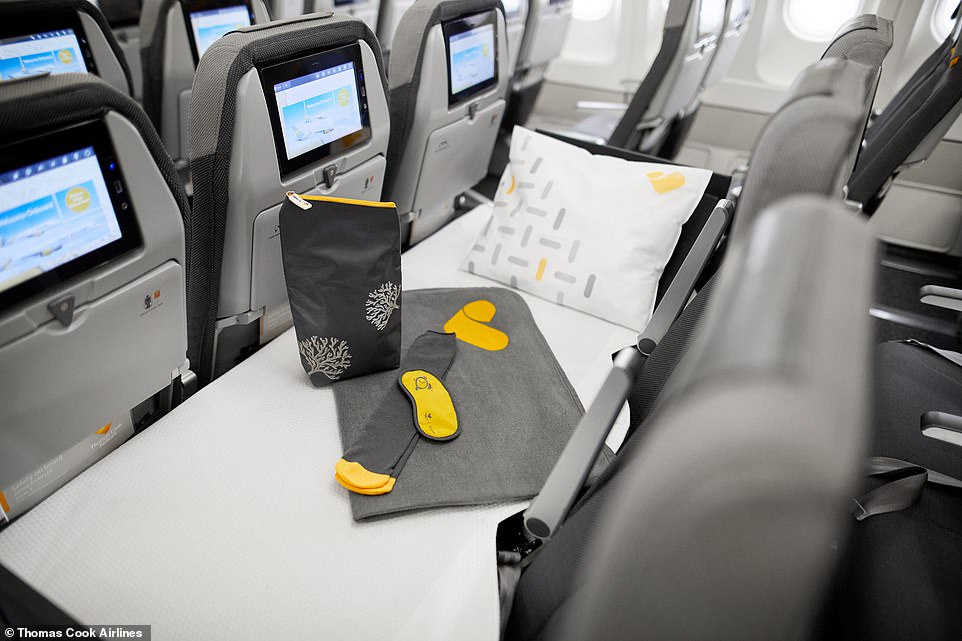 Tiene cinturón de seguridad de extensión para aquellos que quieren recostarse pero mantener el cinturón puesto. (Foto: @Thomas Cook Airlines)