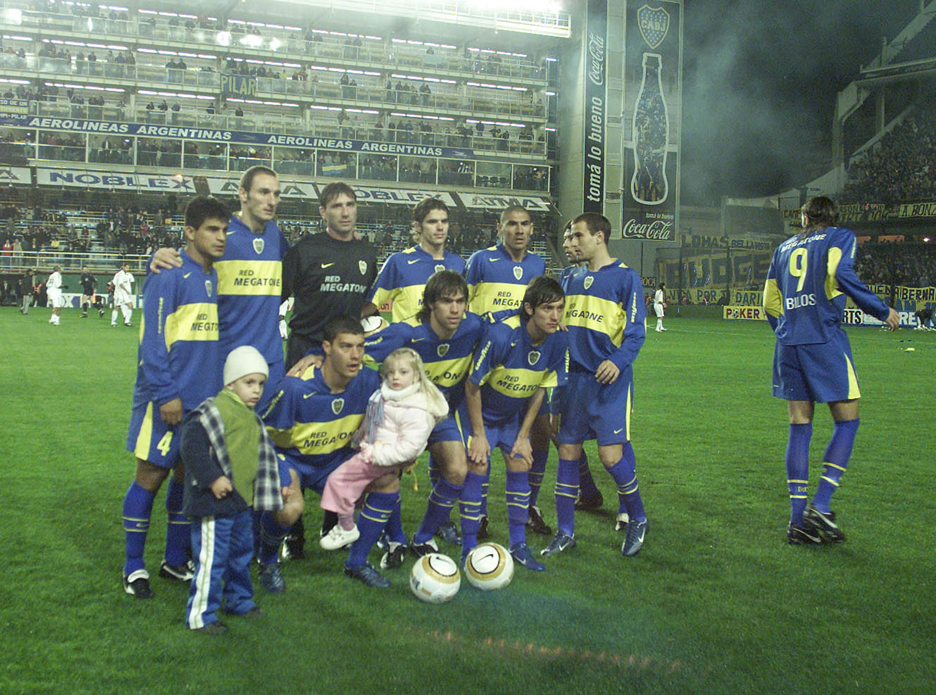 Recopa Sudamericana 2005: Boca derrotó en la ida a Once Caldas y luego festejó en Colombia (Foto Baires)