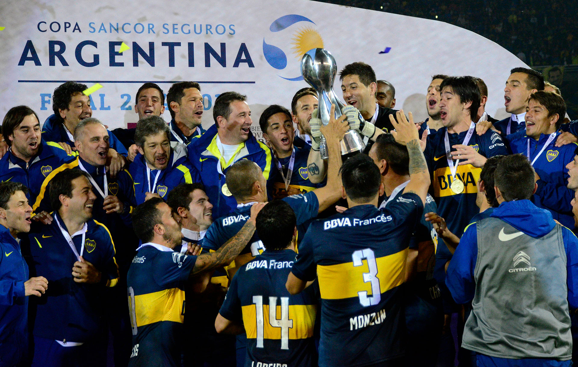 Copa Argentina 2015: tres su vuelta al club, Gago sumó una nueva estrella con el certamen nacional ante Rosario Central (Foto Baires)