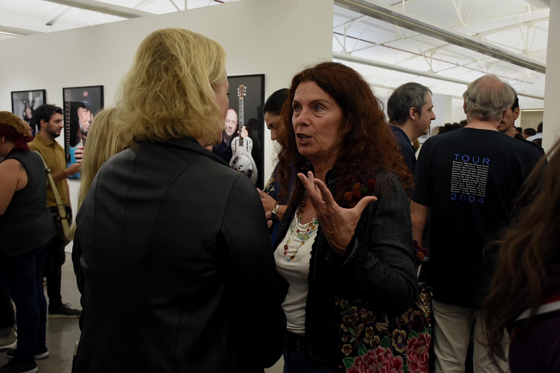 La actriz Katja Alemann visitó la muestra