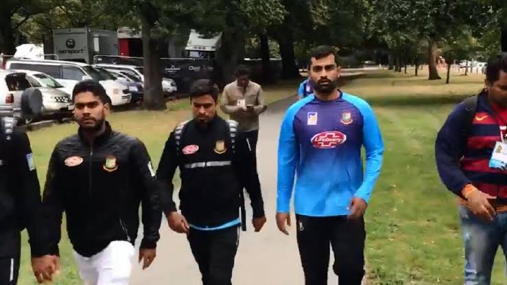 Miembros del equipo de Bangladesh tras el tiroteo