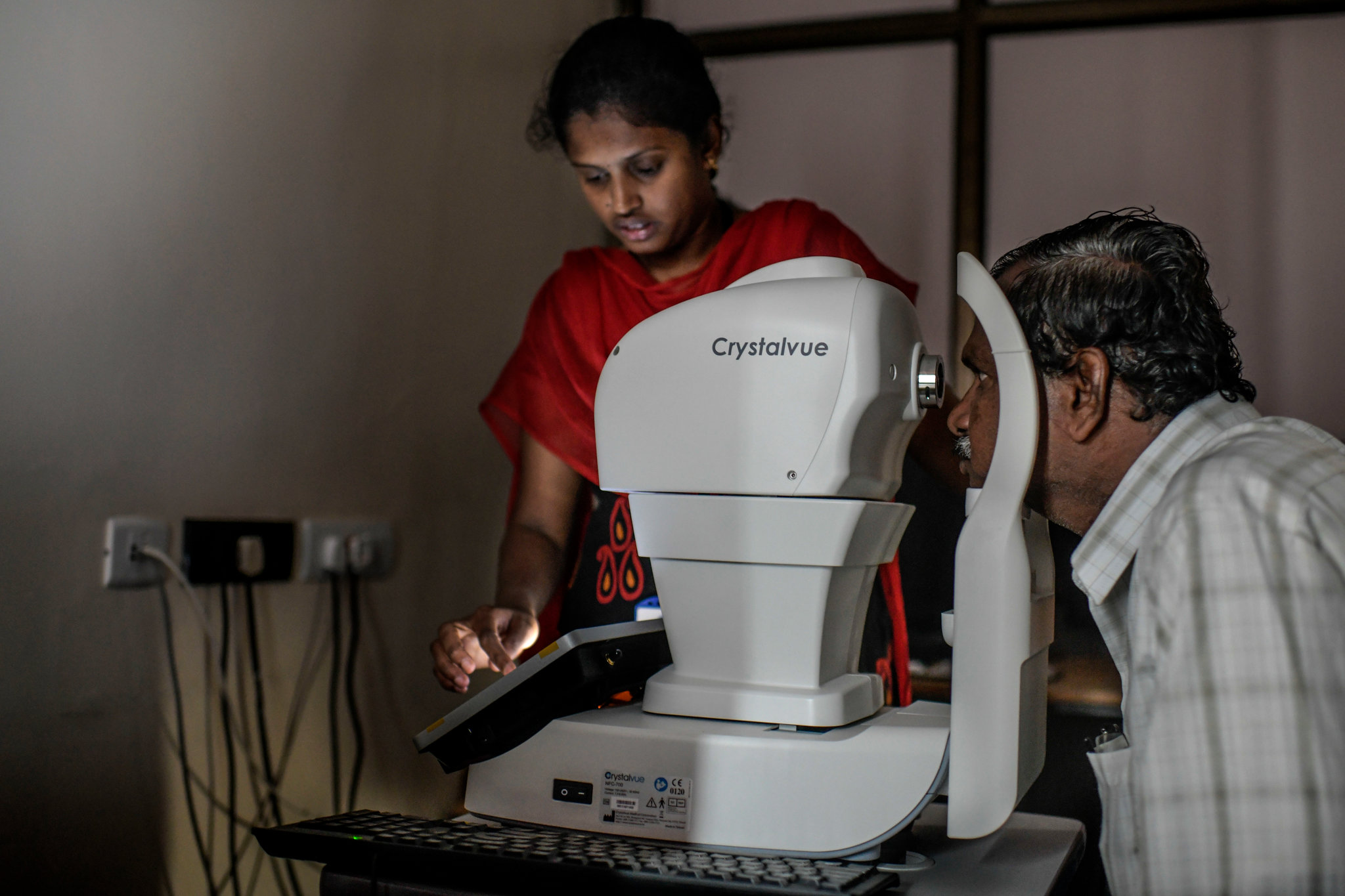 La tecnología todavía enfrenta obstáculos regulatorios en India. El sistema ocular de Google está certificado para su uso en Europa, pero espera la aprobación en Estados Unidos. (Credit Atul Loke para The New York Times)