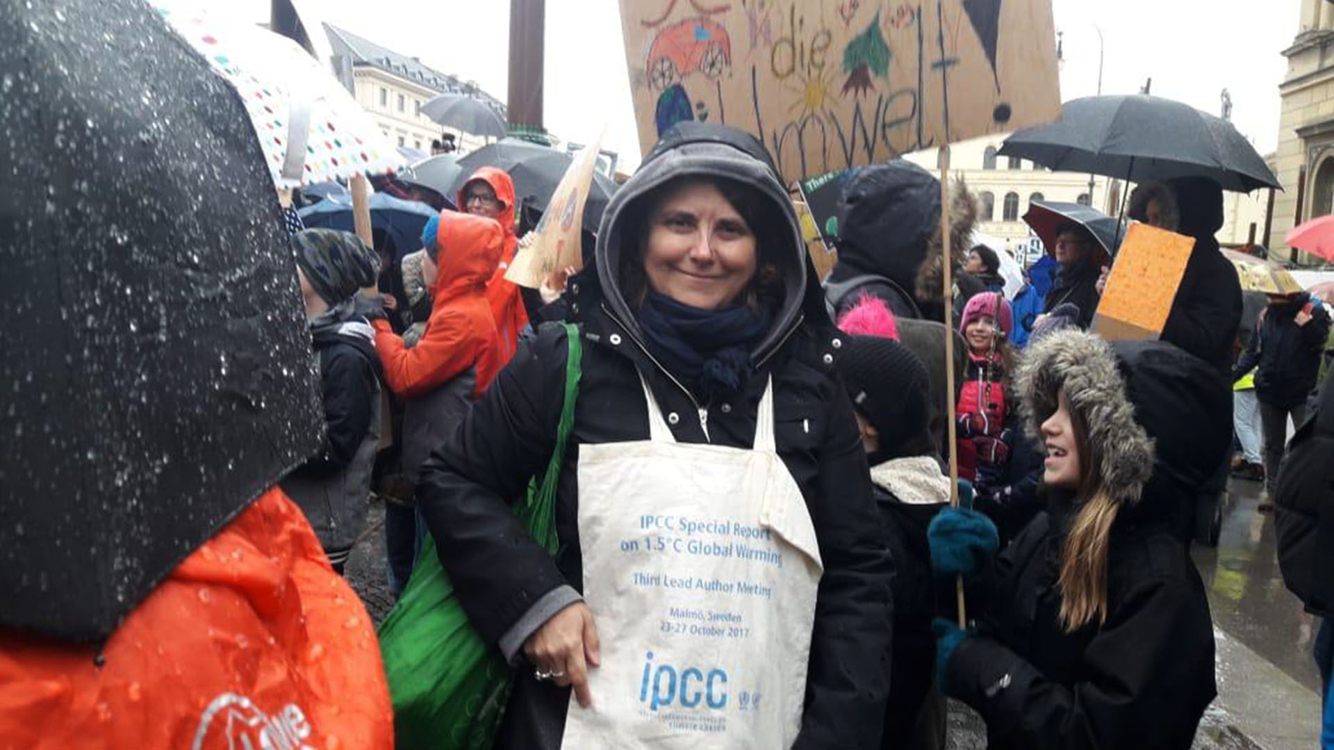 La científica argentina Carolina Vera participó de la marcha en Munich