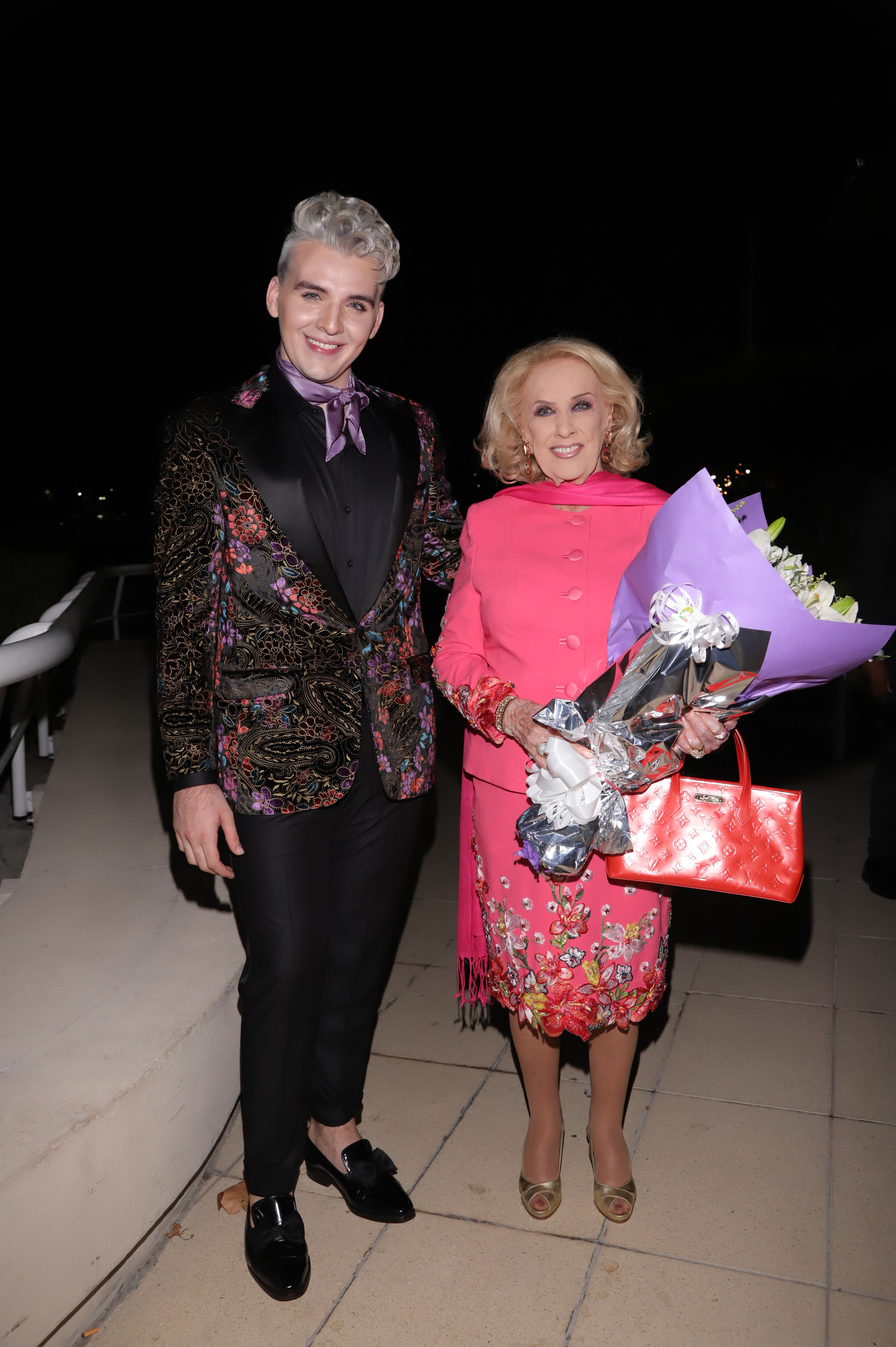 Mirtha Legrand fue una de las invitadas de honor al desfile del diseñador de 20 años, estuvo sentada en la front row