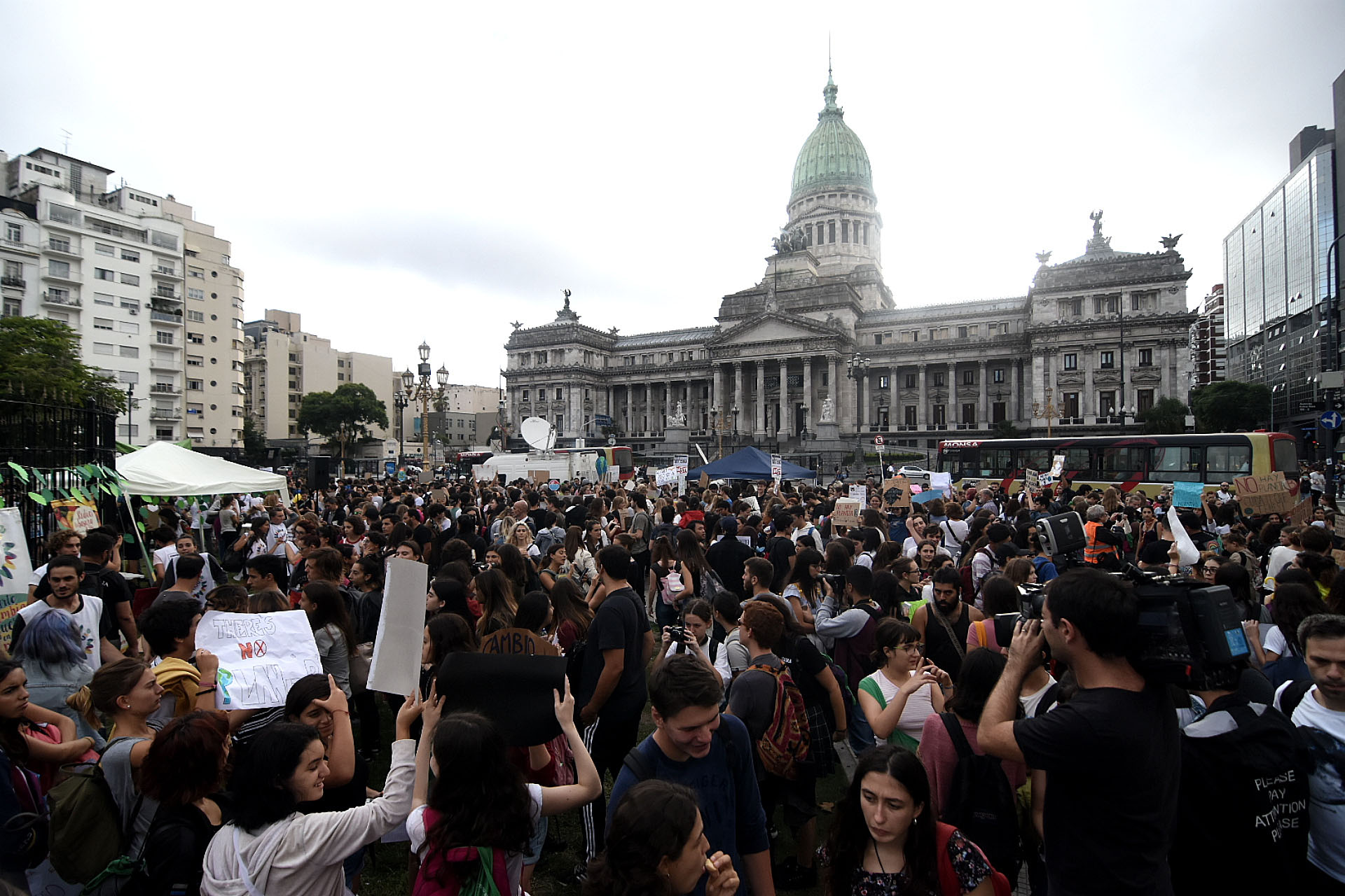 El mensaje más directo para los legisladores fue: “Sean el cambio, no sólo lo prediquen”