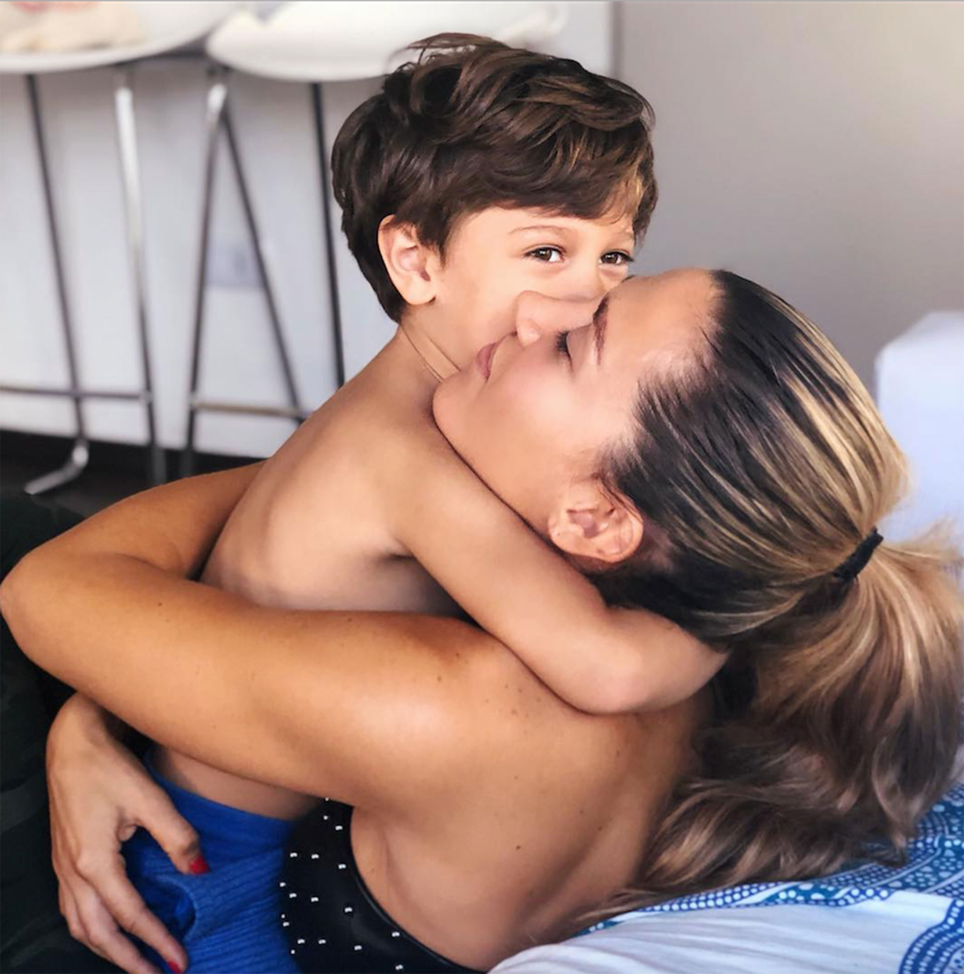 “Sola, adelante, laburando, pagando el alquiler, pagando el colegio…”, sostuvo la cantante. (Foto: Instagram)