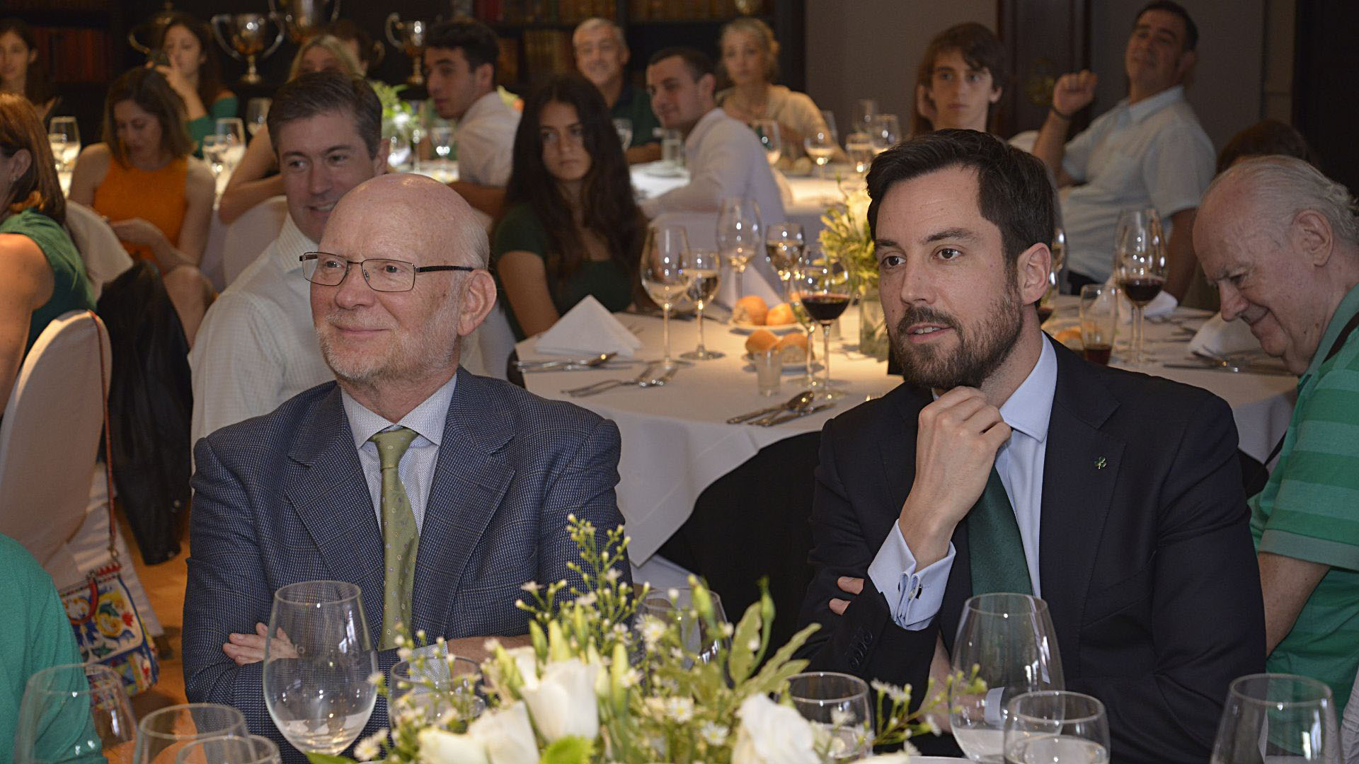 El ex embajador de Irlanda Justian Harman junto al Ministro de Vivienda, Planificación y Gobierno Local de Irlanda Eoghan Murphy